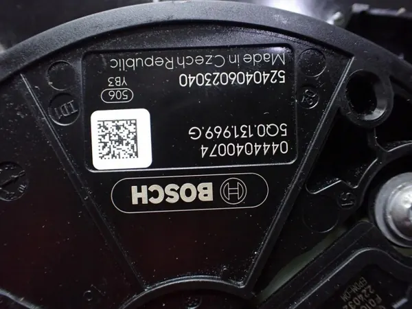 Tanque AdBlue Bomba OEM 5Q0131969G para VW Touran image 8