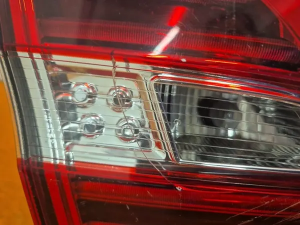 MERCEDES ML W166 11-15 LUZ INTERIOR TRASERA IZQUIERDA A1669060557 image 4