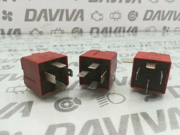 Relä kW (HP) 24438887 2009 Punainen image 2