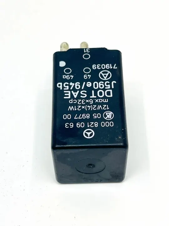 Relä OEM A0008210963 för Mercedes-Benz SL R107 image 3