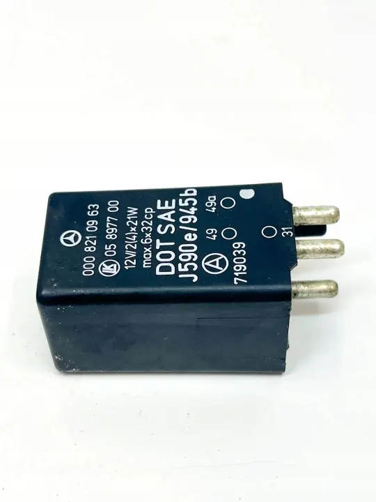 Relä OEM A0008210963 för Mercedes-Benz SL R107 image 4