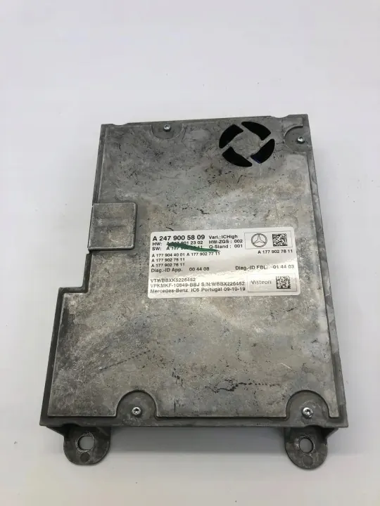 Mercedes-Benz Förstärkare A2479005809 Begagnad image 2
