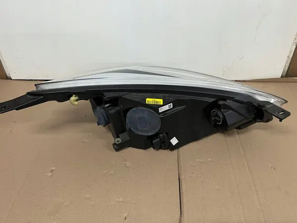 Vasen ajovalo OE Ford Fiesta 2017- image 4