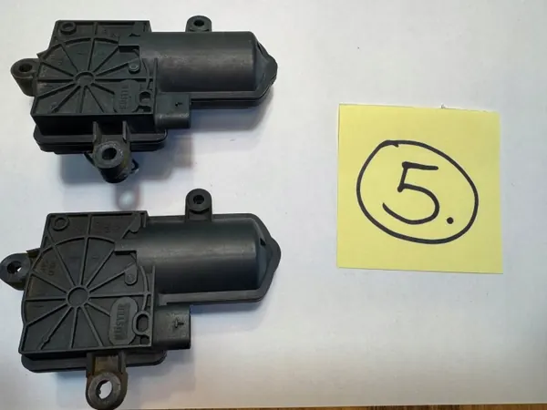 OEM 68230108AG Actuateur échappement actif 2015+ image 6