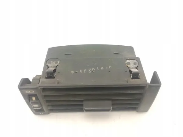 Oikea tuuletusritilä OEM 420025 Mercedes E W124 image 7
