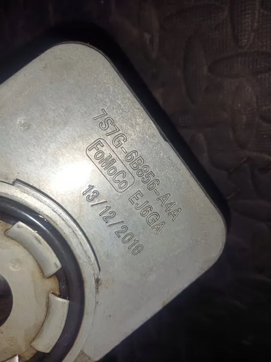 Enfriador de aceite S60 V40 Focus 1.6 T3 T4 EcoBoost image 3