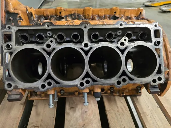 Dodge 6.4 SRT HEMI V8 motorblocksbord OEM image 3