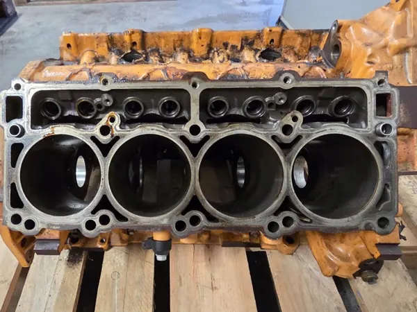 Dodge 6.4 SRT HEMI V8 motorblocksbord OEM image 4