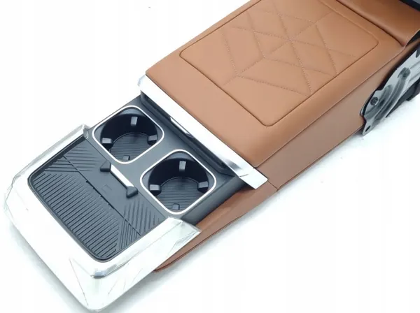 Accoudoir cuir marron OEM 5A36745-07 pour BMW G70 image 9