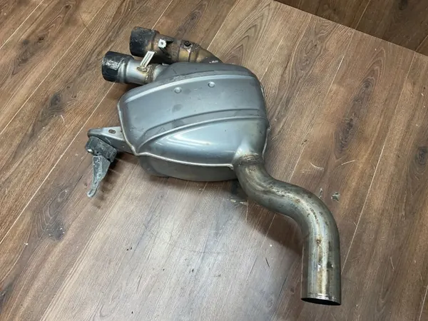 Porsche Macan 95B Pakoputken vaimennin OEM 95b253612p image 7