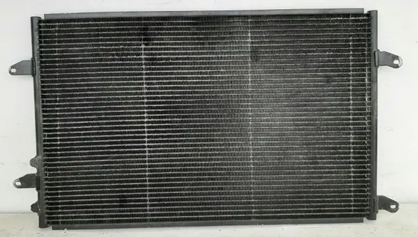 Condenseur AC OEM 3D0820411G pour VW Phaeton 3.0 TDI image 2
