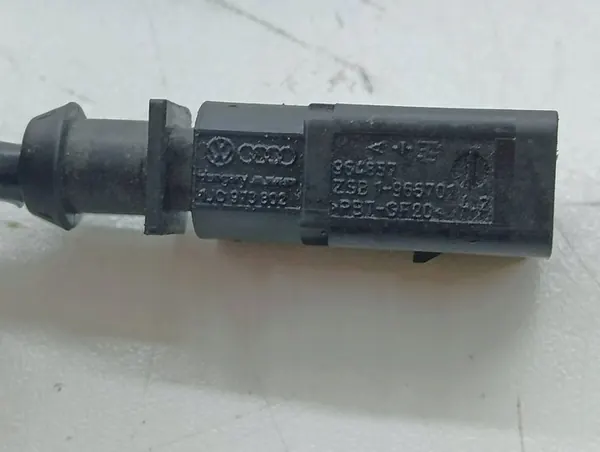 Sensor de temperatura de escape Volkswagen PASSAT B8 2016 OEM image 6
