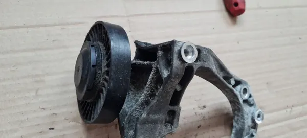 Käytetty ilmastointikompressorin kytkin OEM 06M260885M Audi image 3