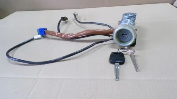 Mitsubishi OE Hubstation OEM 88215AE010 image 4
