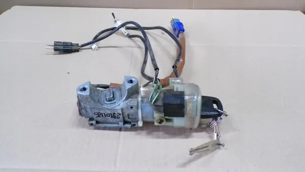 Mitsubishi OE Hubstation OEM 88215AE010 image 7
