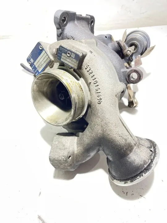 Turbo usado OEM 36002757 para Volvo XC60 image 2