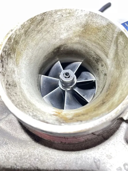 Turbo usado OEM 36002757 para Volvo XC60 image 3