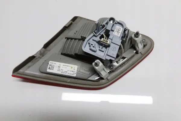 Luz trasera izquierda Mercedes Clase B W246 OEM 2469066300 image 5