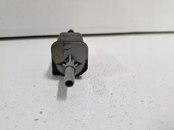 VANNE DE PRESSION VAPEUR DE CARBURANT CHEVROLET HHR 2.4 B 12597567 image 5