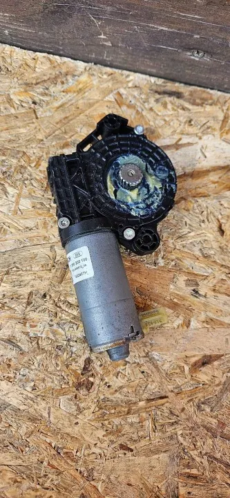 Motor de teto solar Mercedes OEM 0390200100 - Usado image 4