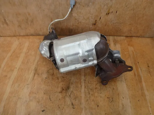 Catalisador Nissan OE 208A08304R image 3