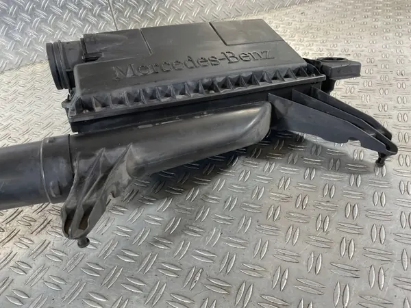 Mercedes VITO 639 Luftfilterhus OEM A6395281306 image 3