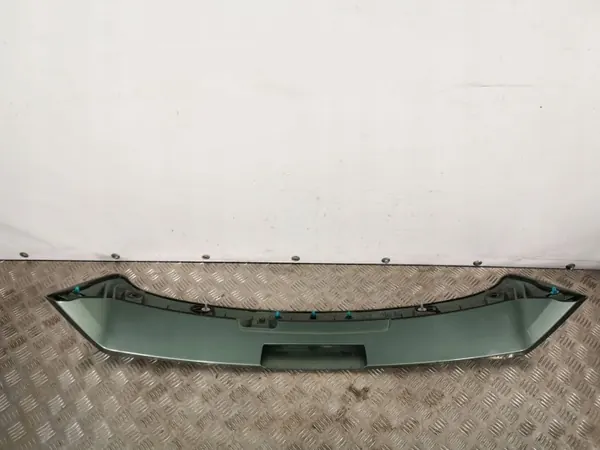Subaru Forester Spoiler OEM FBZ7818 - Gebruikt image 3