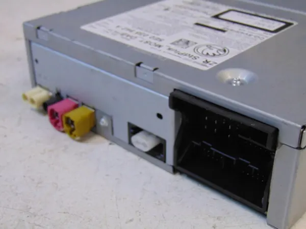 CD-vaihtaja OEM 5E0035824A Skoda Octavia III:lle image 4