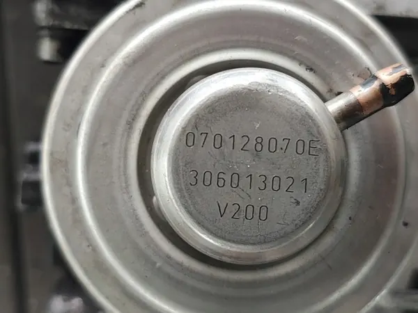 Coletor de admissão Válvula EGR VW T5 2.5 TDI image 4