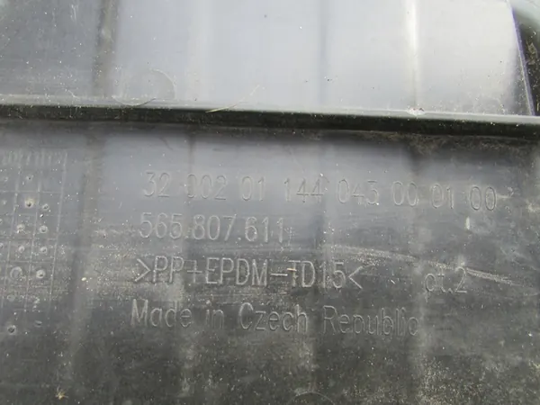 Skoda OE 565807611 9B9 Spoileri image 3