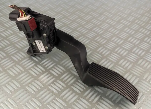 Gaspedal-Potentiometer OEM 9202341 BT für Opel image 2