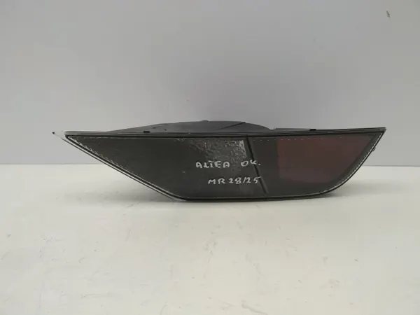 Seat Altea Rechte Rückfahrleuchte Stoßstange OEM 5P0945208B image 2