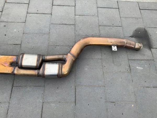 Silencieux Échappement BMW OE OEM WYDECH TŁUMIK BMW 2 image 4