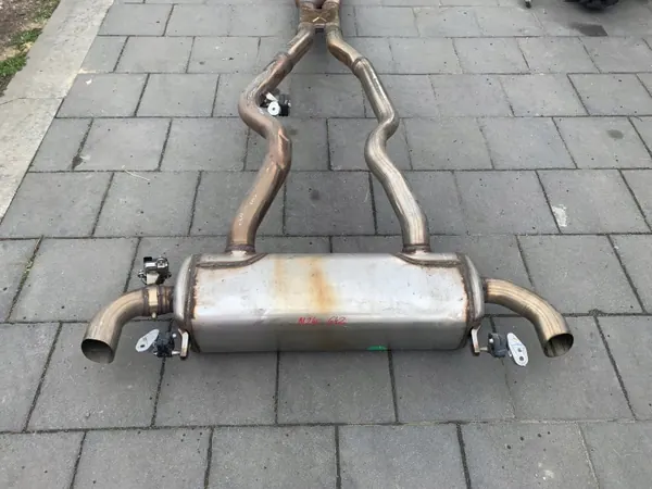 Silencieux Échappement BMW OE OEM WYDECH TŁUMIK BMW 2 image 5