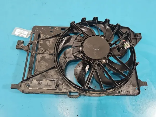 Kylarfläkt OEM 8V61-8C607-ED för Ford Focus MK3 image 3
