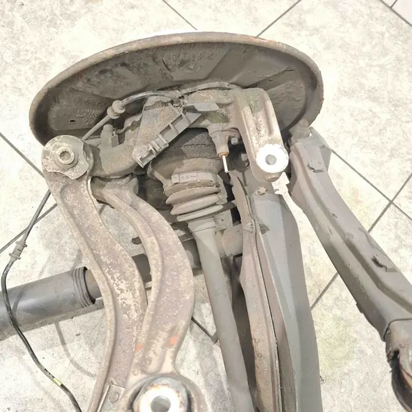 Vänster Bakfjädring Mercedes-Benz E (W212) A2123500141 image 8