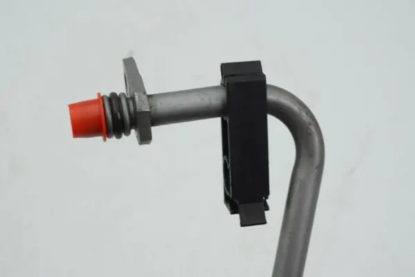 Tubo de aceite usado OEM 8K0317817EB Audi Q5 image 5