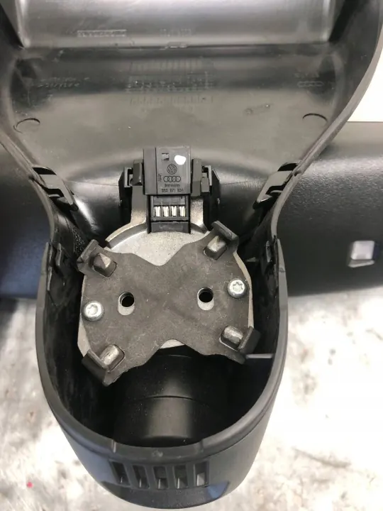OEM 8T0857511ADBILI Taustapeili Audi Q5:lle image 5