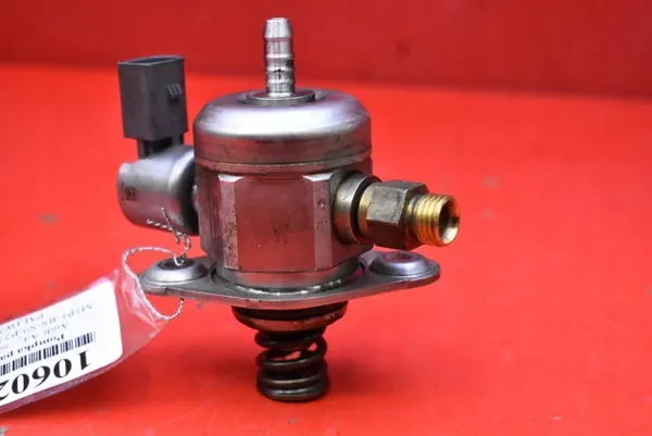 OEM 06H127025K Högtrycksbränslepump Audi A4 B8 image 4