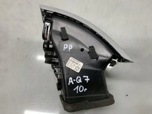 Grille d'aération avant droit OEM 4L0820902 Audi Q7 image 4