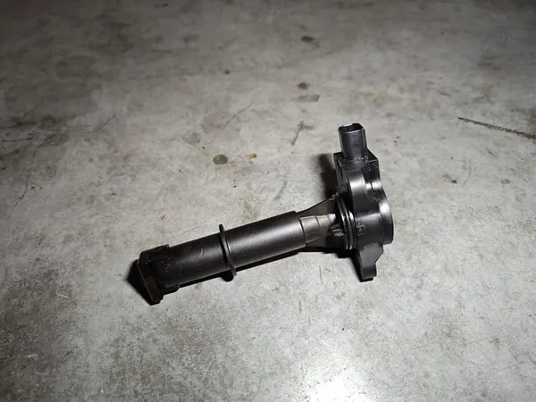 Capteur de niveau d'huile Mercedes-Benz 2.2 CDI OM 651 A0009050401 image 4