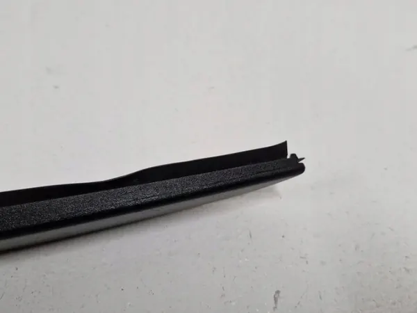 OEM 86131-J7700 Guarnição Pilar Para-brisa Esquerda image 3