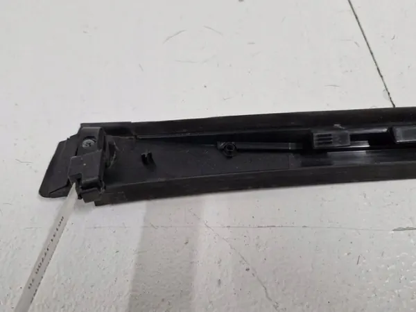 OEM 86131-J7700 Guarnição Pilar Para-brisa Esquerda image 8