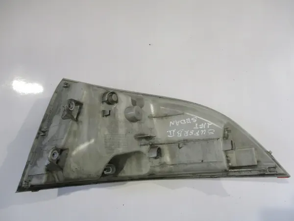 Vasen takavalaisin Skoda Superb II 14-15 OEM 3T5945095A image 5