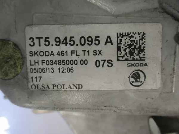 Vasen takavalaisin Skoda Superb II 14-15 OEM 3T5945095A image 7