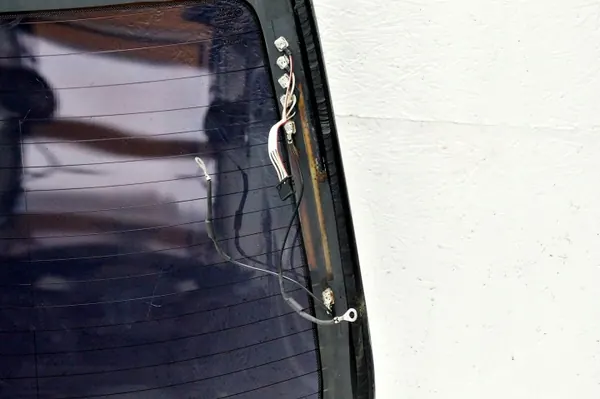 ROVER 75 SEDAN Bakruta OEM ROVER 75 SZYBA SEDAN image 9