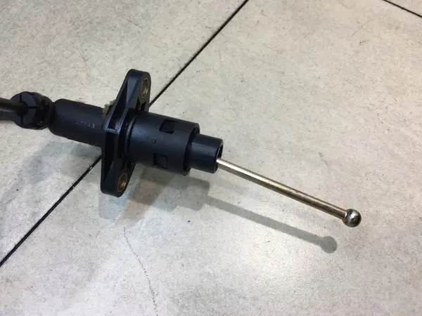 Kytkinpumpun Putki Fabia I 1.9 SDI image 5