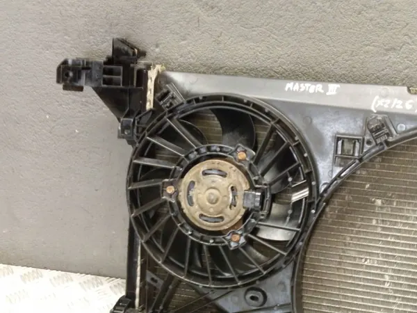 Renault OE 214107695R Master III jäähdytinpuhallin image 4