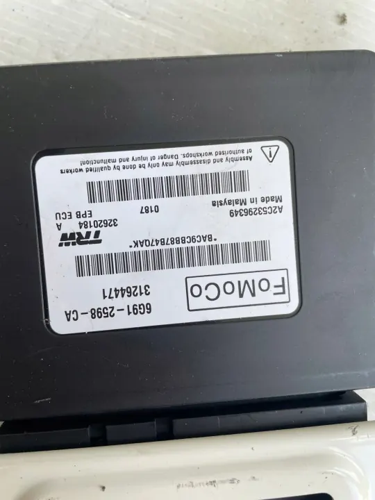 Module de frein Volvo OE pour XC60 2010 d'occasion image 3