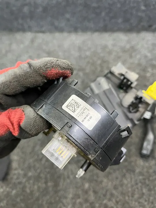 VW Golf V Lenkwinkel-Sensor-Schalter image 3